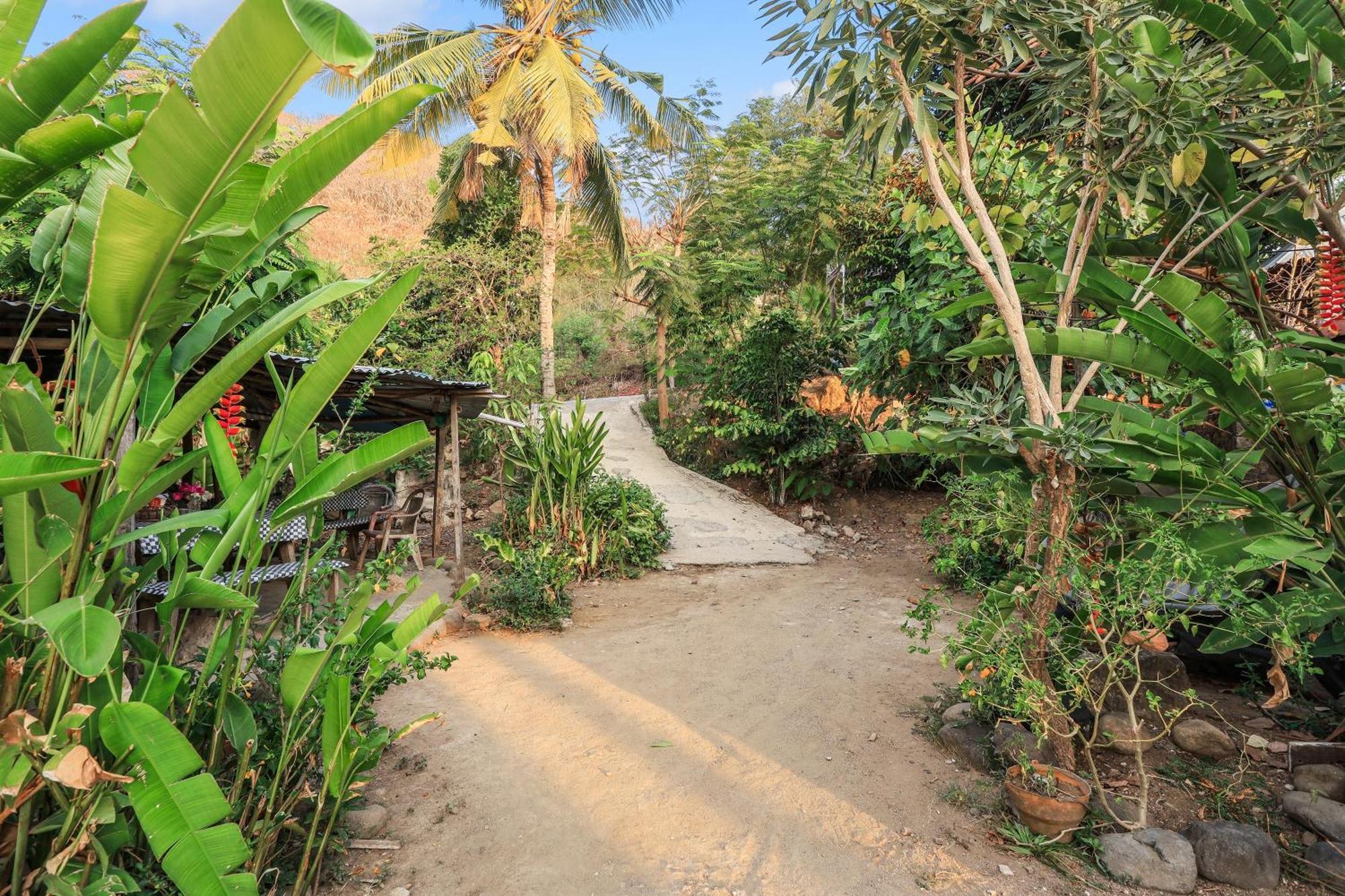 Palulu Garden Homestay Labuan Bajo Dış mekan fotoğraf